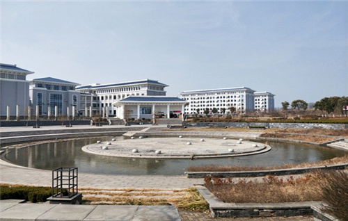 宿迁科技学校：深度解析其是否为大专院校