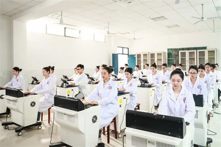 徐州医药高等职业学校2024年招生五年制高职与本科分段培养招生计划