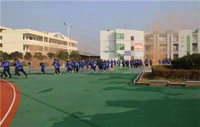 江苏射阳中等专业学校地址在哪里？
